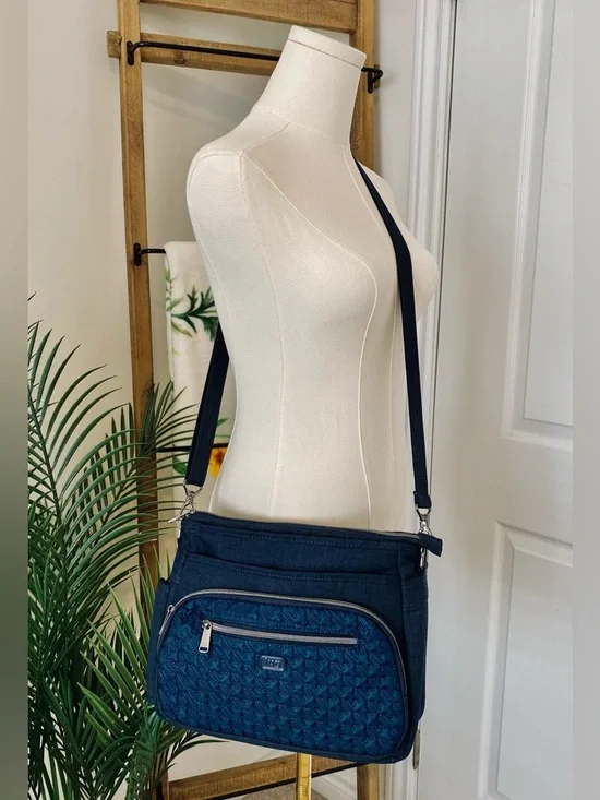 Lug Shimmy Navy Quilted Crossbody Bag - Picture 2 of 16